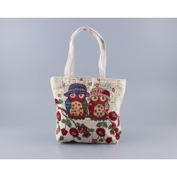Bag with a zipper